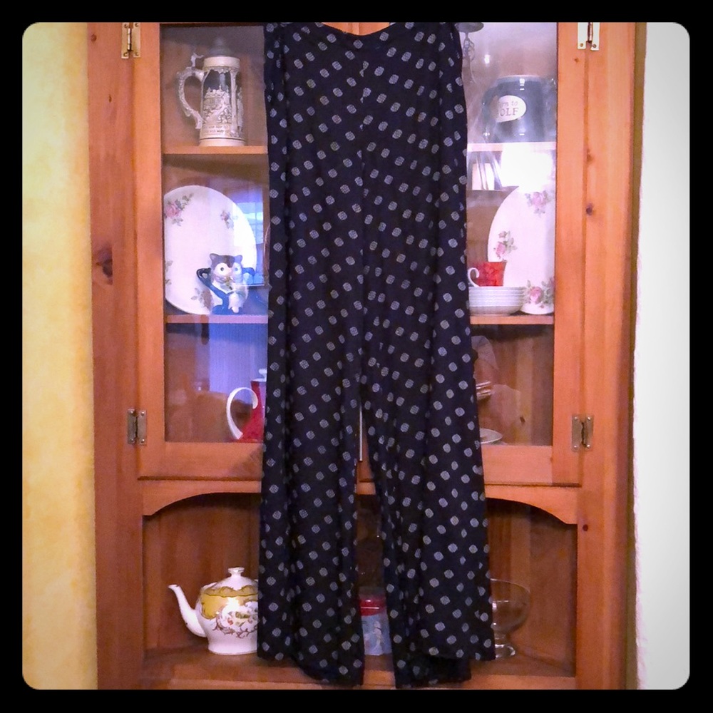 Anthropologie navy wide leg pants. Size 6